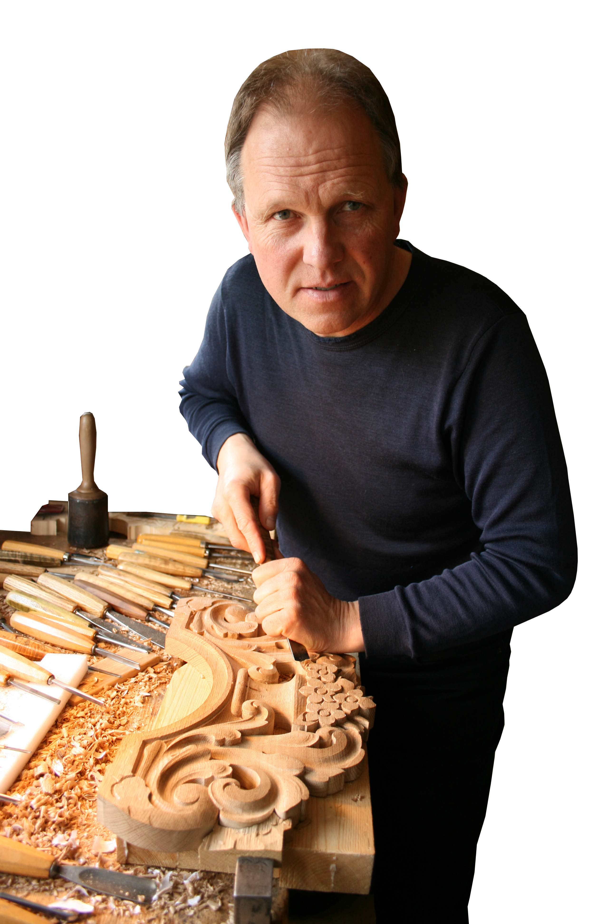 Rolf Taraldset at the bench in the workshop